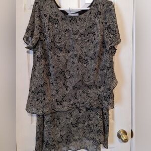 Sag Harbor Elegant Black and Tan Paisley Skirt/Blouse set  22W